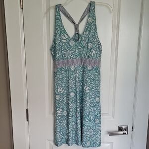 L.L. Bean Aqua and White Swirl Tank